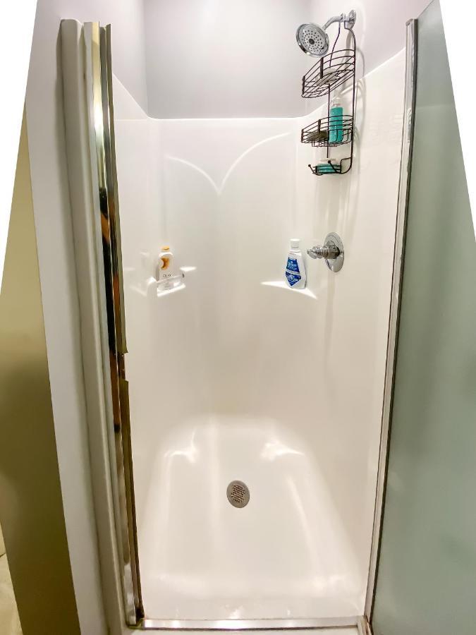 Full Kitchen,king,w/d,netflix,2 Smart Tvs,parking Apartment *